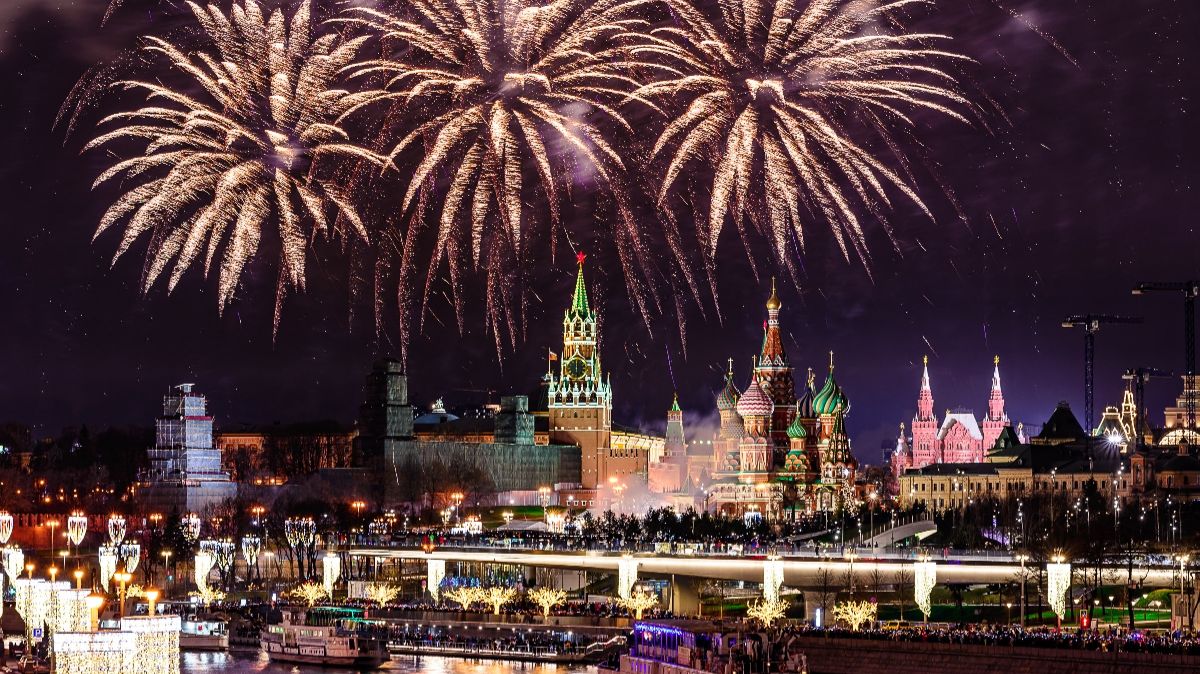 День фейерверков в России