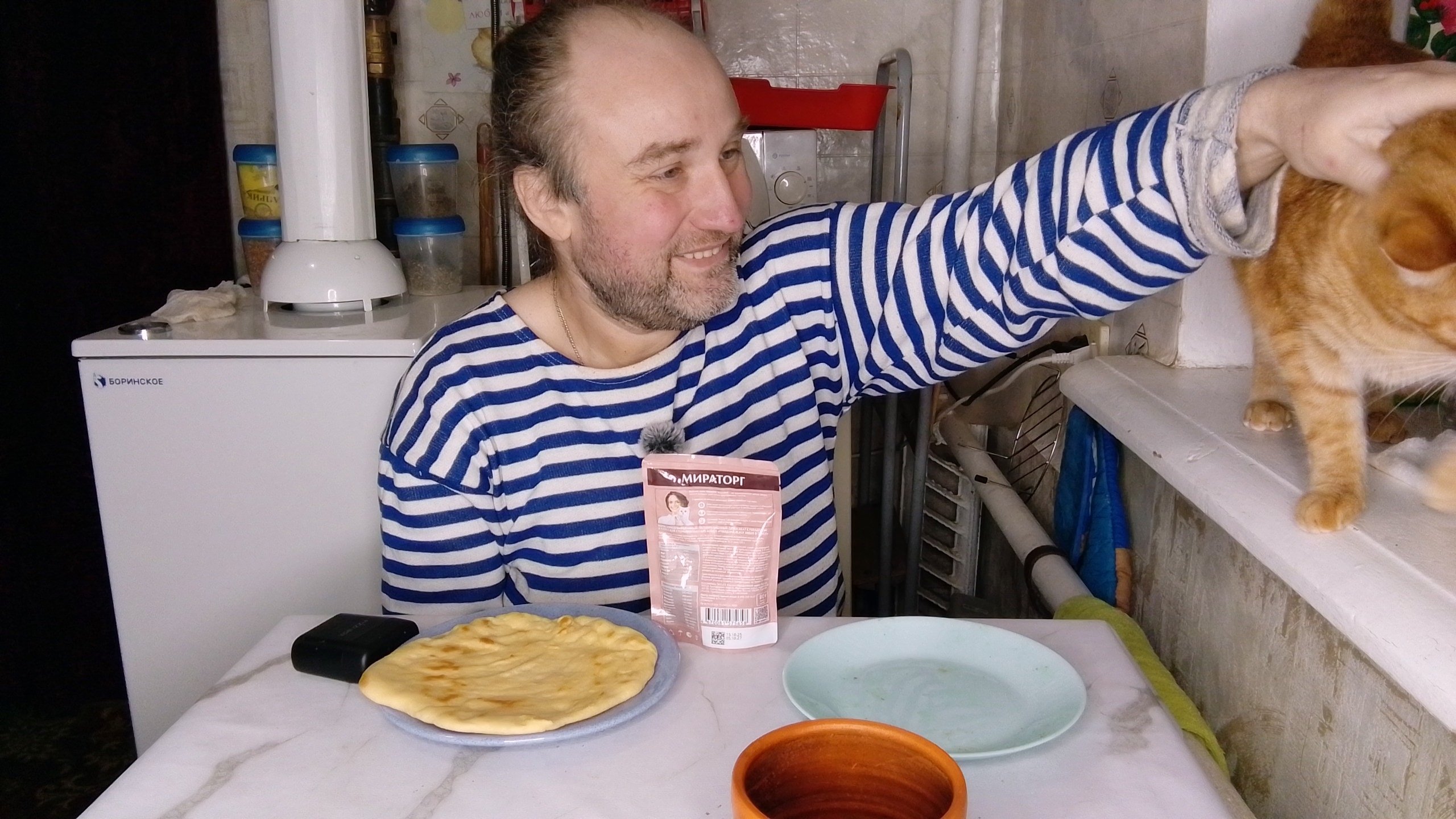 завтрак с Рыжулей. будьте патриотами нашей страны. мукбанг. обжор. еда на камеру. диета. шизофрения.