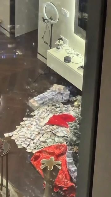 Типичная ёлка в Москва Сити