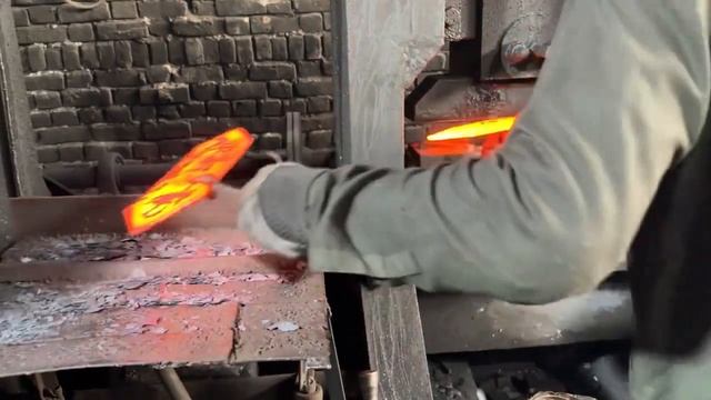 Лучшие в мире специалисты по изготовлению ножей для сельскохозяйственных культиваторов