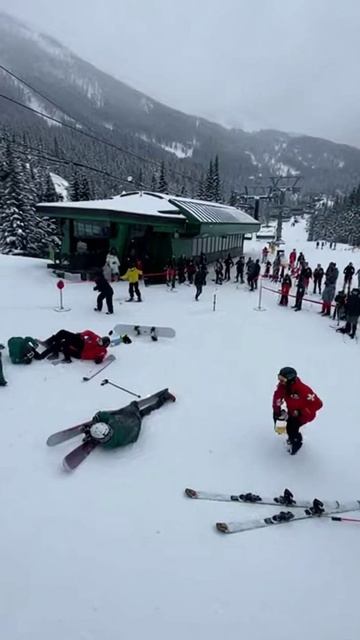 Карусель, карусель — Это радость для нас Прокатись на нашей карусели #лифт #лыжи #подъемник