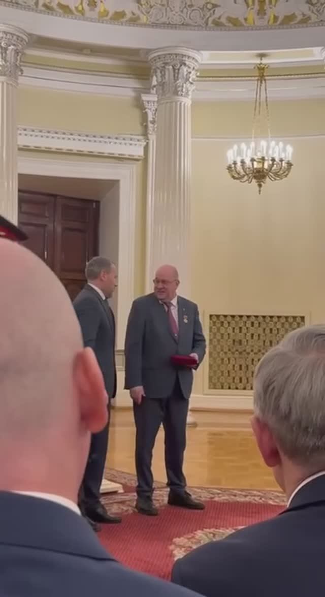 Ректор СПбГУПТД награжден Почетным знаком «За особый вклад в развитие Санкт-Петербурга»