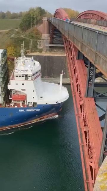 Наглядно сравниваем автомобильную и морскую перевозку ветрогенераторов