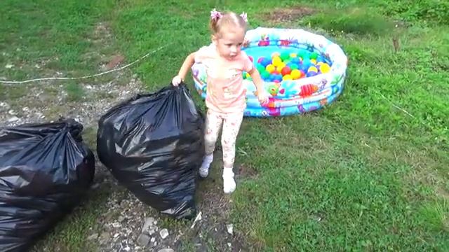 СУПЕР новый БАТУТ и сюрпризы Для Девочек