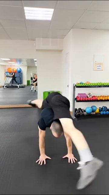 Делай так три раза в день и спина болеть не будет