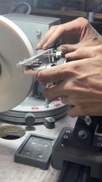 Вышлифовка парикмахерских ножниц