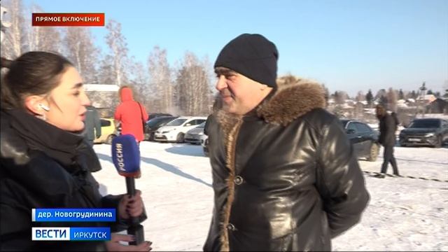 В эти минуты в деревне Новогрудинина открывают новое подразделение добровольной пожарной команды