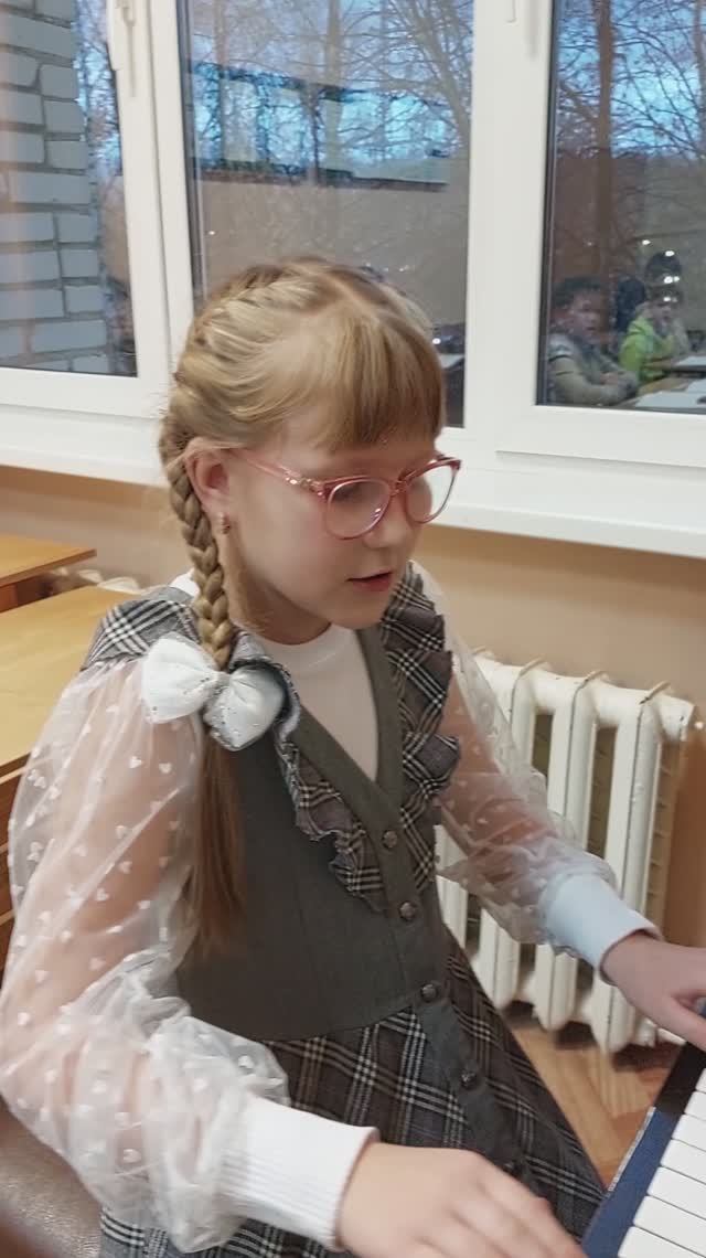 Сольф. №4 из сб.Калм. и Фр. Рудченко Полина 1кл.