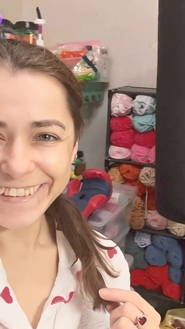 Мое рабочие место❤️как есть, когда бардак #ручная_работа #вязание #амигуруми