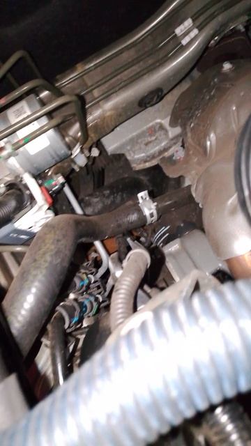 Думаю как буду скручивать масляный фильтр на Лада Веста