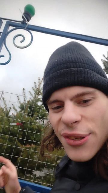 У нас в Волгодонске начали продовать ёлки