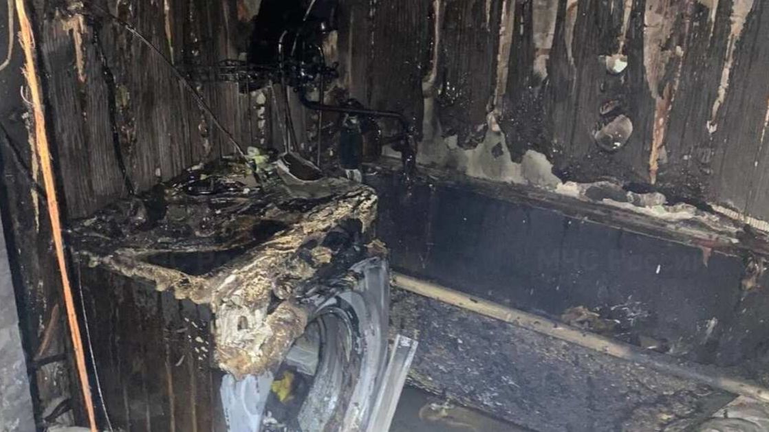 Два человека пострадали при взрыве баллона с освежителем воздуха в Магадане