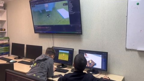 Юные программисты создают собственные игры