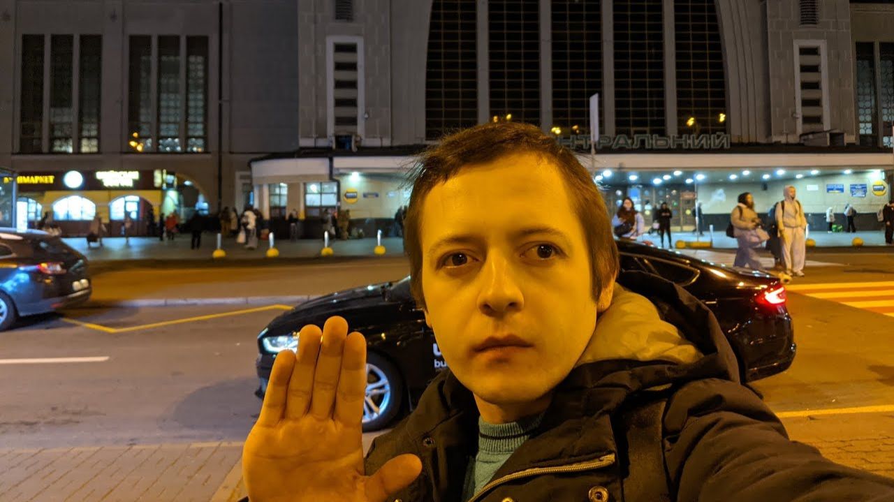 УЕЗЖАЮ ИЗ КИЕВА В ХАРЬКОВ НАВСЕГДА ЧТОБЫ НАЙТИ ДЕВУШКУ. ИНЦЕЛ СОЦИОФОБ ЕДЕТ НА ПОЕЗДЕ В ДРУГОЙ ГОРОД