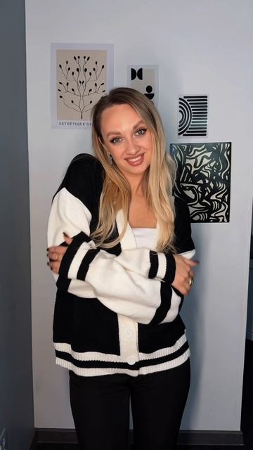 Она любила камеру🥰и новые вещи🤭