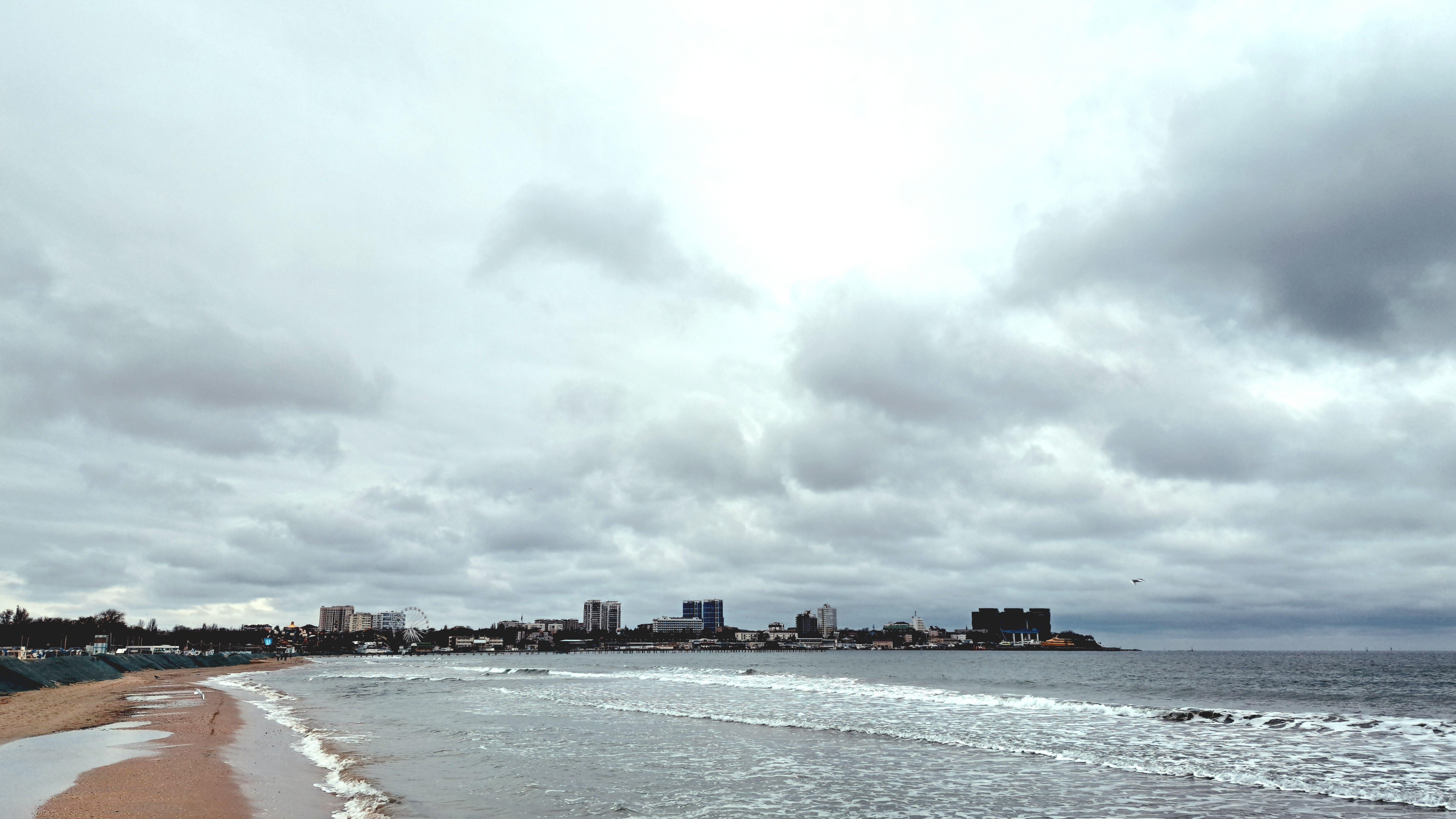 Анапа пасмурно +7°C