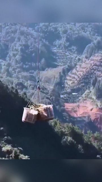 🚁🍊5 тонн в день в Китае дроны перевозят апельсины