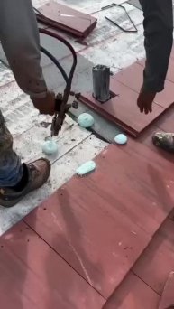 Интересная кровля.