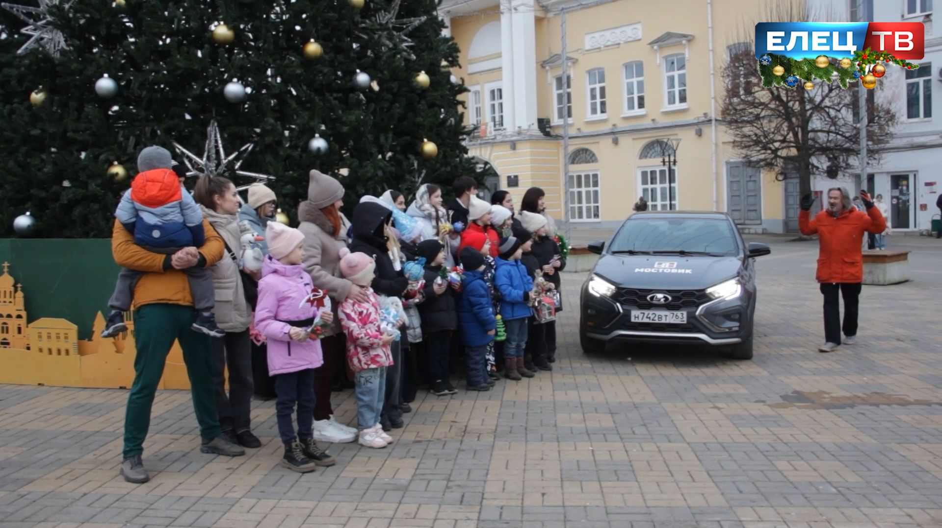 Подарить надежду и сказку: ельчане присоединились к участию во Всероссийской акции
