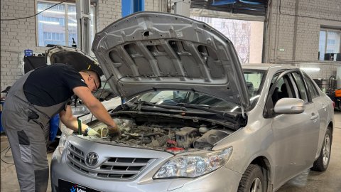 Toyota Corolla - обслуживание авто, замена свечей зажигания, приводного ремня, топливного фильтра