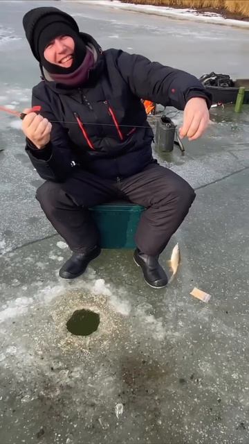 Первая рыба в жизни 🎣👍