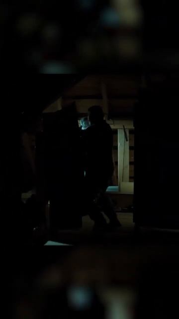 Бросил жену спасая ребенка😮