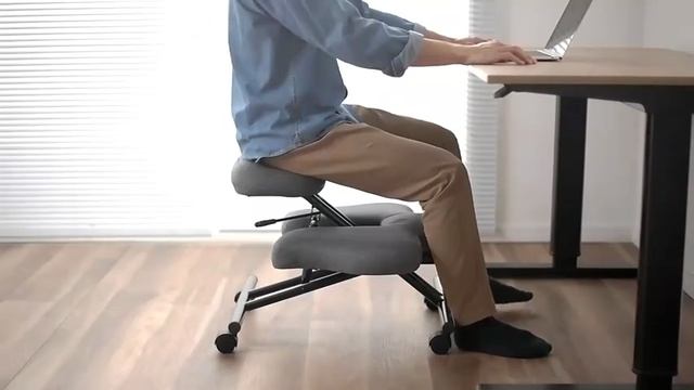 Компьютерное кресло с подставкой для ног