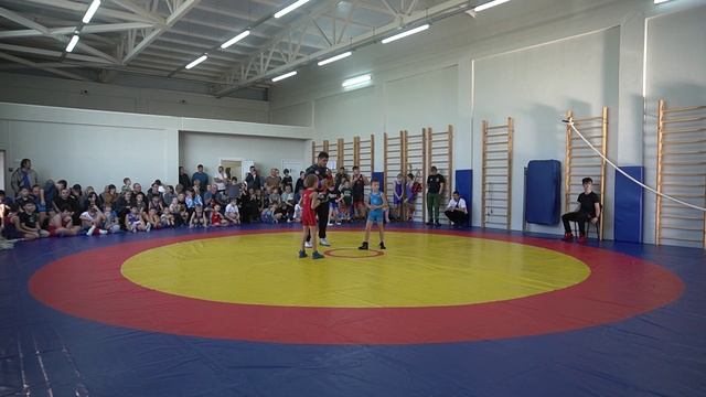 ГРБ. 2016-2018 г.р. Вес 25 кг. 1/4 финала Серенко Фёдор (Новопокровская)-Русин Руслан (Армавир)