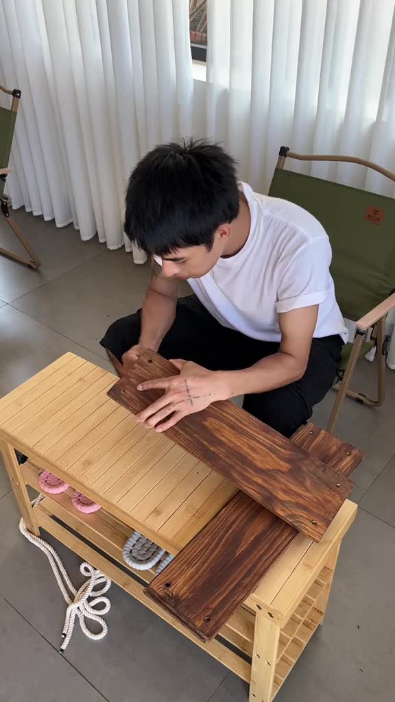 Подвесной стеллаж своими руками