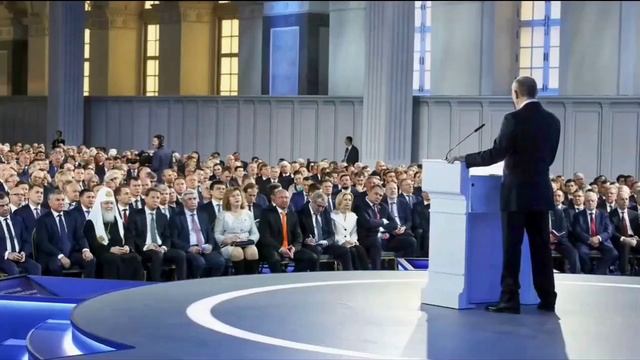 Пора менять колониальную Конституцию на суверенную!