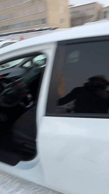 Kia Ceed Хетчбэк 5 дв. Luxe 1.6 AT 2017г