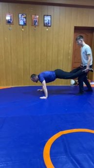 Переднее сальто с рук