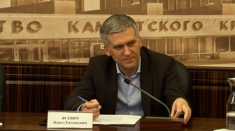 КАДРОВЫЕ ПЕРЕСТАНОВКИ