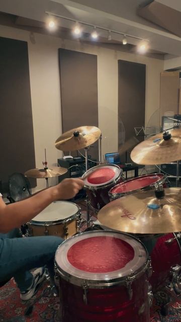 Наш ритм‑двигатель в деле #барабаны #музыка #live #контрастика #свои #рок