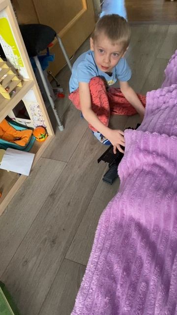 Басик поздравляет Вовку с Днем рождения / Семейка Басиков и Мисс Фаина