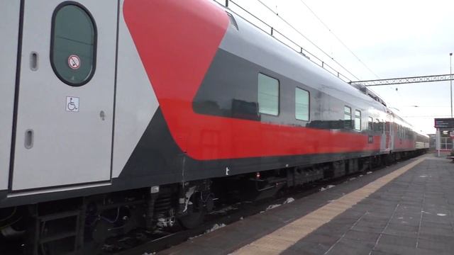 ЭП2К - 315 с вагонами габарита "Т".Следует по перегону Шарташ - Екатеринбург - Пасс.