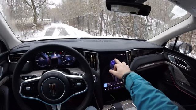 Взял Hongqi HS7 - премиуму непогода не страшна!