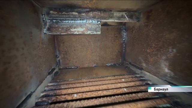 Алтайские студенты отправили в зону СВО блиндажные печи с новогодними подарками