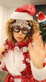 отправь той самой коллеге