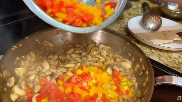 Очень Необычно и Вкусно из Курицы! Особенно удивит Вас рецепт Соуса. Супер к мясу, Стоит приготовить