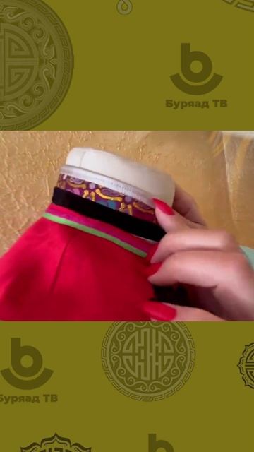 Оёдолшон Эрдэниин Намсалма Лосолма басагаяа гар урлалда яажа хүмүүжүүлһэн тухай