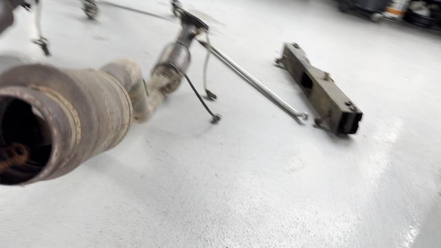 Развалился катализатор на Эскалейде