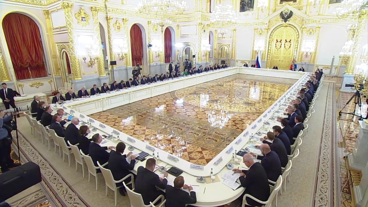 Программа "Актуальный обзор" на 8 канале от 14.12.2025 Часть 1