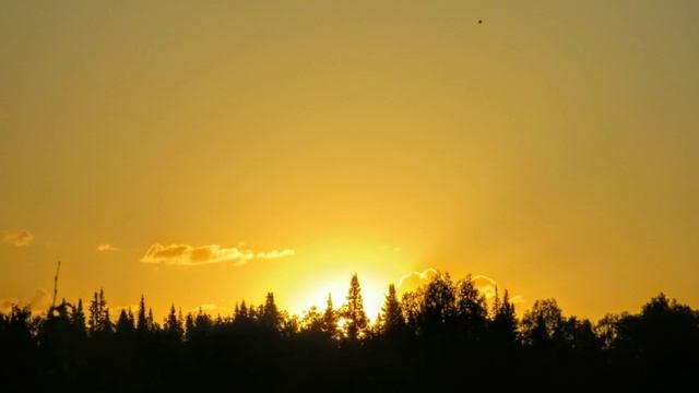 Там, где тихо плывут туманы, над прозрачною гладью вод. ч 1