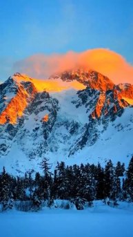 ГОРЫ НА ЗАКАТЕ