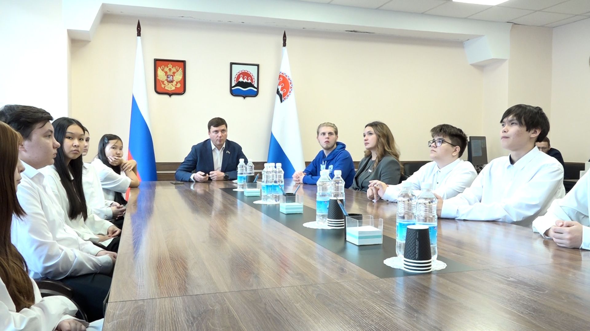 ПАРЛАМЕНТ ДЛЯ ШКОЛЬНИКОВ