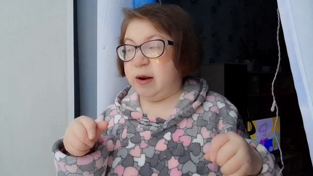 12.12.25г/полдень,вместе кормим птиц.