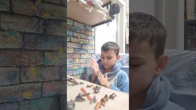 делаем кирки из пластилина