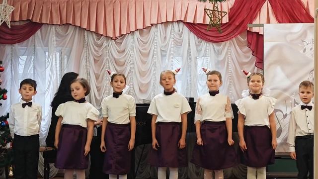 вокальный ансамбль Капельки новогодняя песня