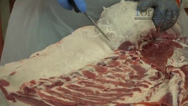 разделка грудной части свиной полутуши.mp4 Курск